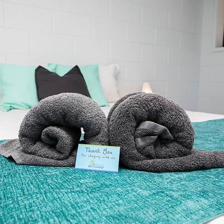 Airlie Sun & Sand Motel Accommodation #4 Airlie Beach Exteriör bild