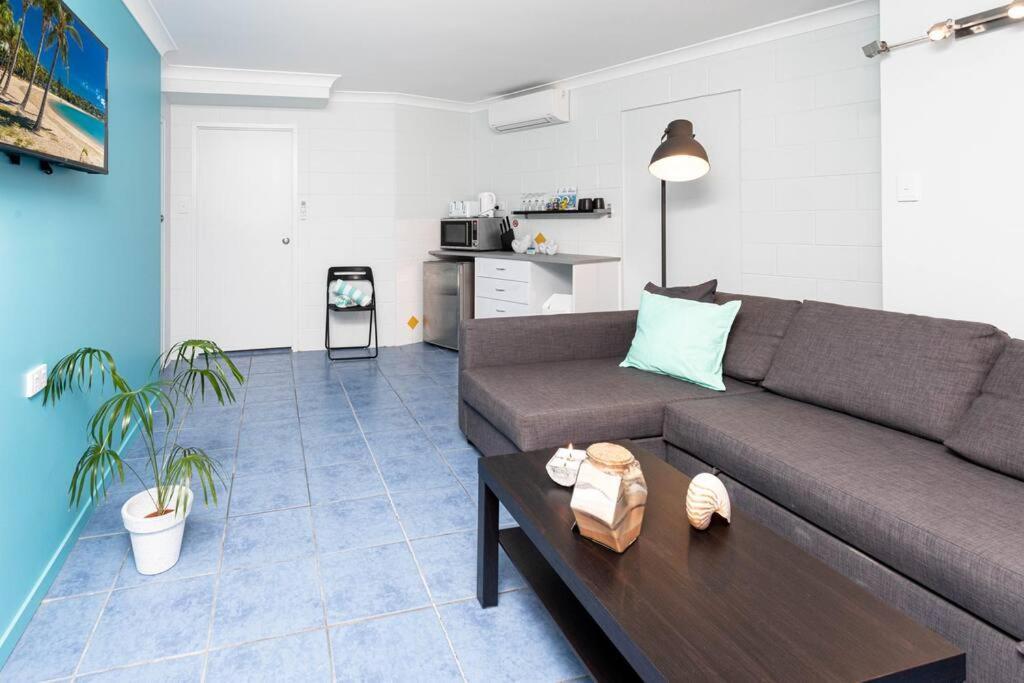 Airlie Sun & Sand Motel Accommodation #4 Airlie Beach Exteriör bild