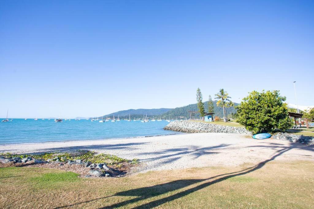 Airlie Sun & Sand Motel Accommodation #4 Airlie Beach Exteriör bild