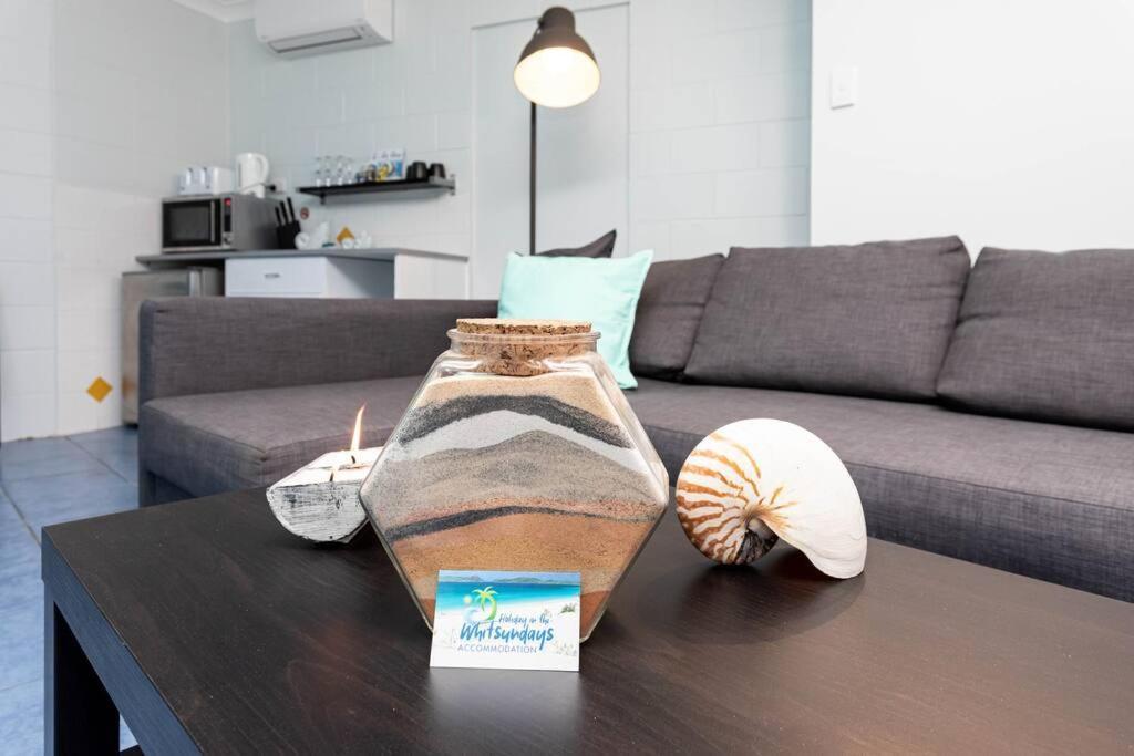 Airlie Sun & Sand Motel Accommodation #4 Airlie Beach Exteriör bild